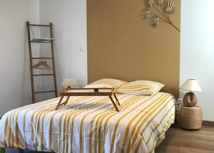 La En Or Oda ve Kahvaltı Saint-Dizier